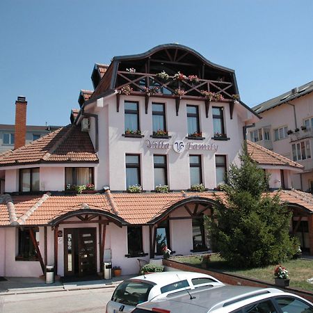 Garni Hotel Family Βελιγράδι Εξωτερικό φωτογραφία