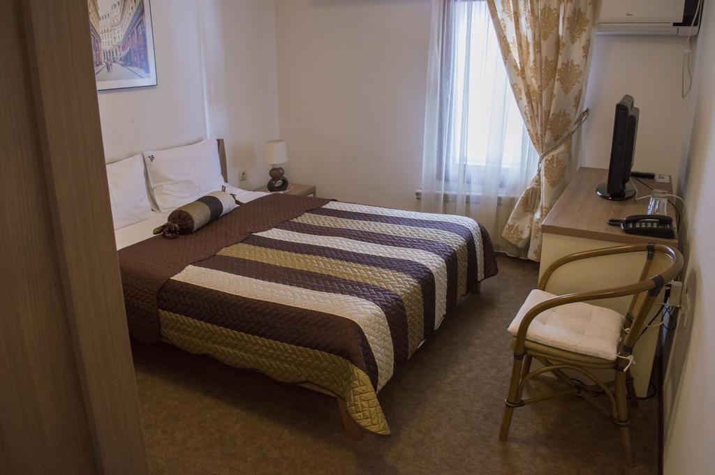 Garni Hotel Family Βελιγράδι Εξωτερικό φωτογραφία