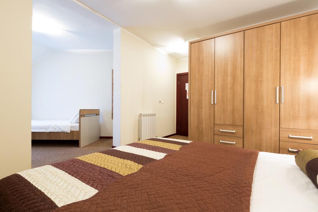 Garni Hotel Family Βελιγράδι Εξωτερικό φωτογραφία