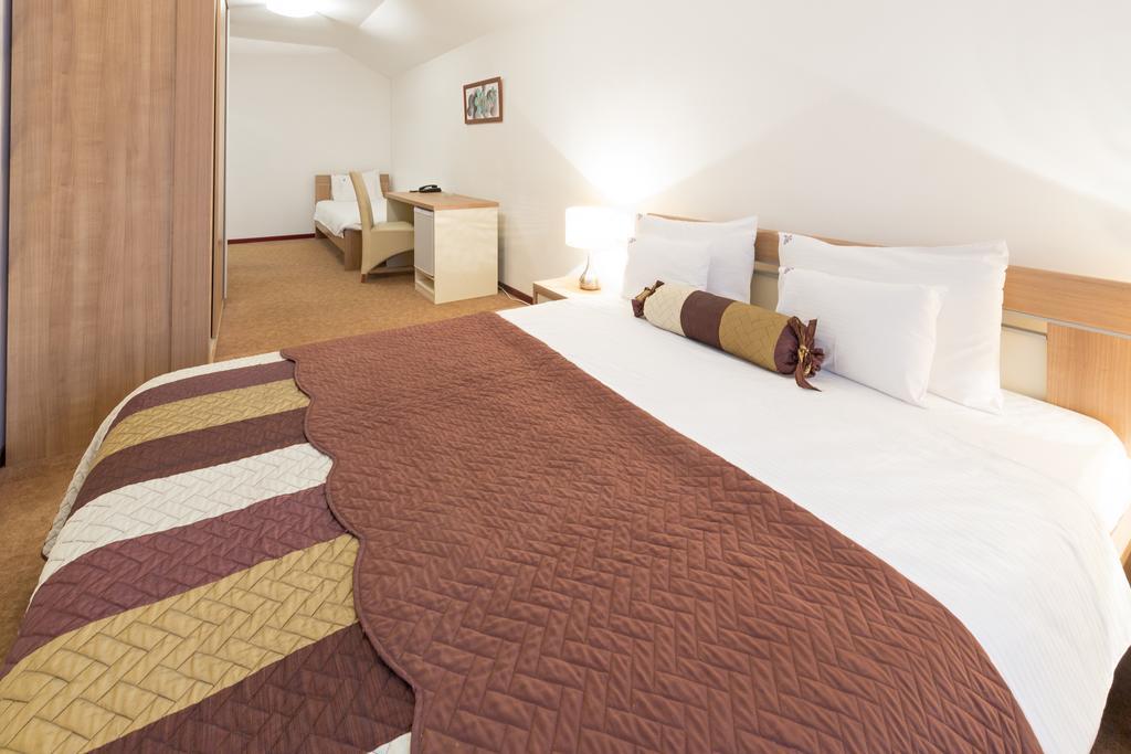 Garni Hotel Family Βελιγράδι Εξωτερικό φωτογραφία