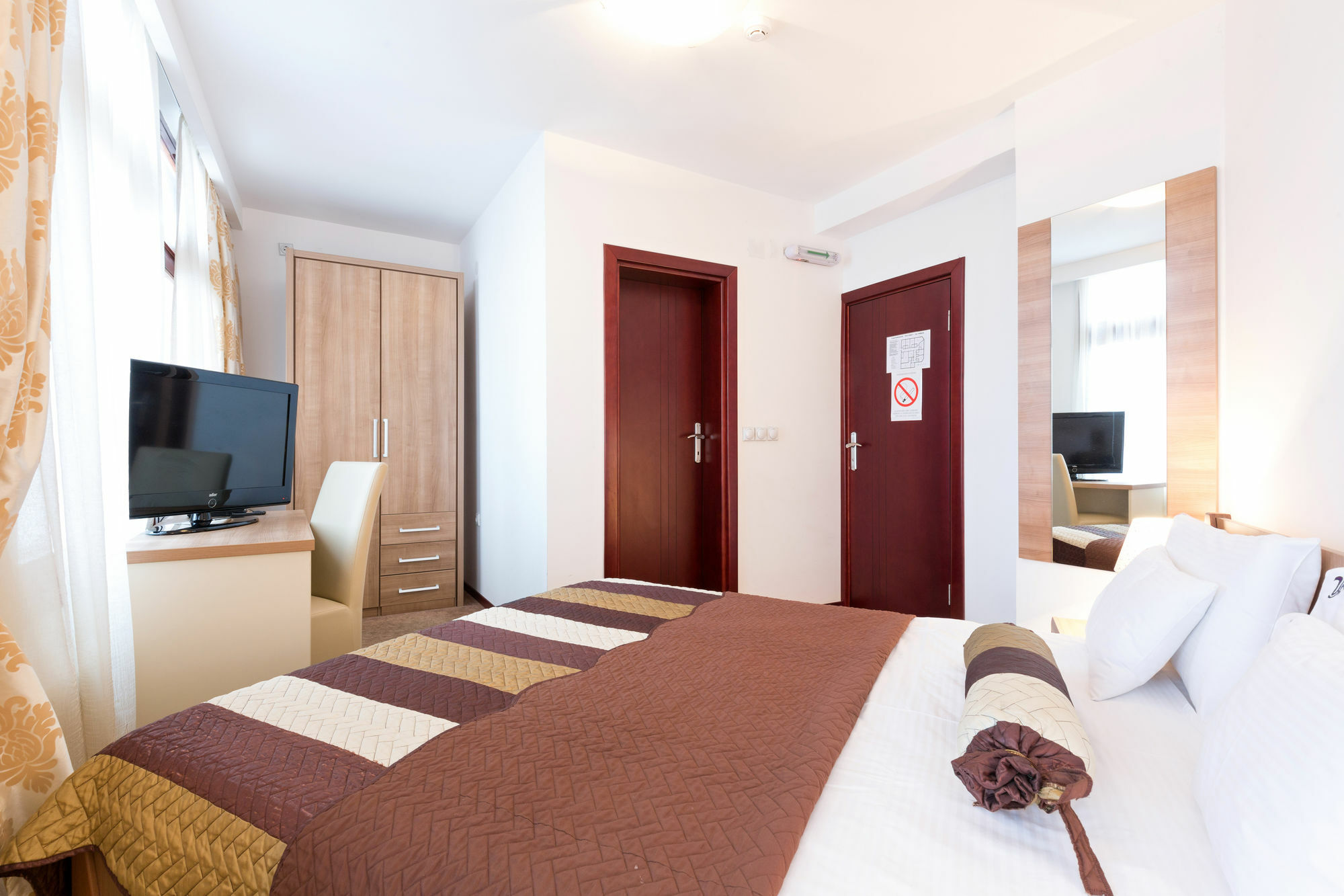 Garni Hotel Family Βελιγράδι Εξωτερικό φωτογραφία